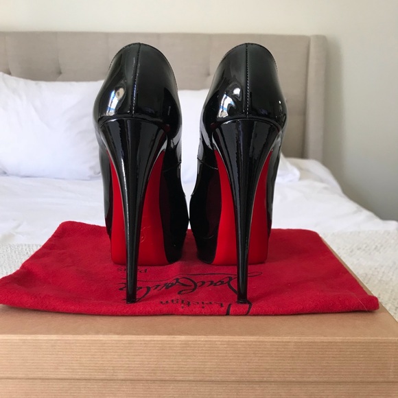 SOLD Louboutin Sandals - Picture 3 of 8